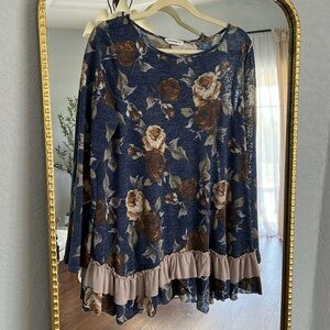 Women’s Ee:Some Floral Tunic Size L